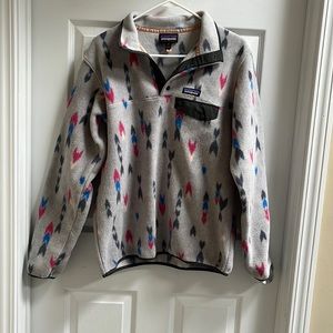 Light Gray with Arrows Patagonia Pullover, Size M